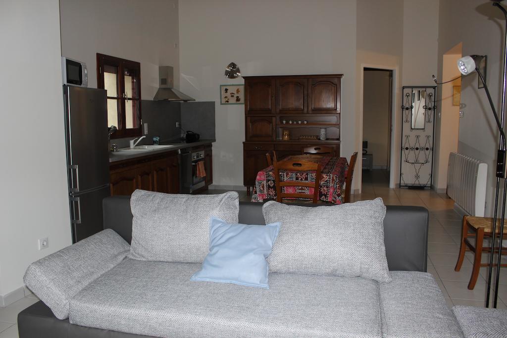 Apartamento Le Pailler De La Planque Camplong Habitación foto